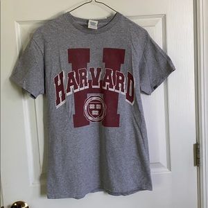 Harvard t-shirt